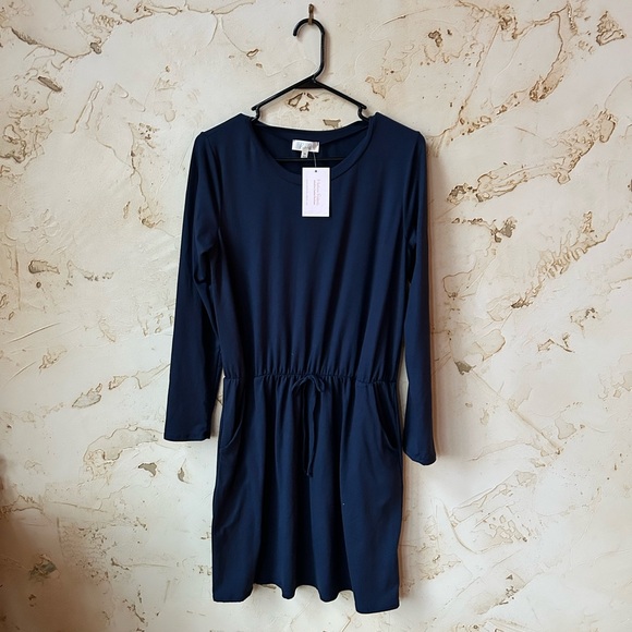 🆕 RIAH Fashion NWT Navy Long Sleeve Short Dress Medium Midi Hem Waist Pockets 💙 - Picture 2 of 6